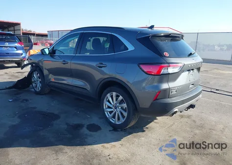 2021 Ford Escape Titanium из США, поврежденный, VIN 1FMCU9J95MUA05935